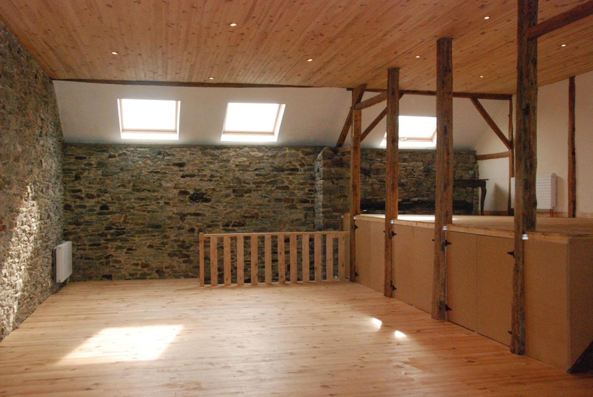 B&B Les Trois Voisins Bourseigne-Vieille Exterior foto