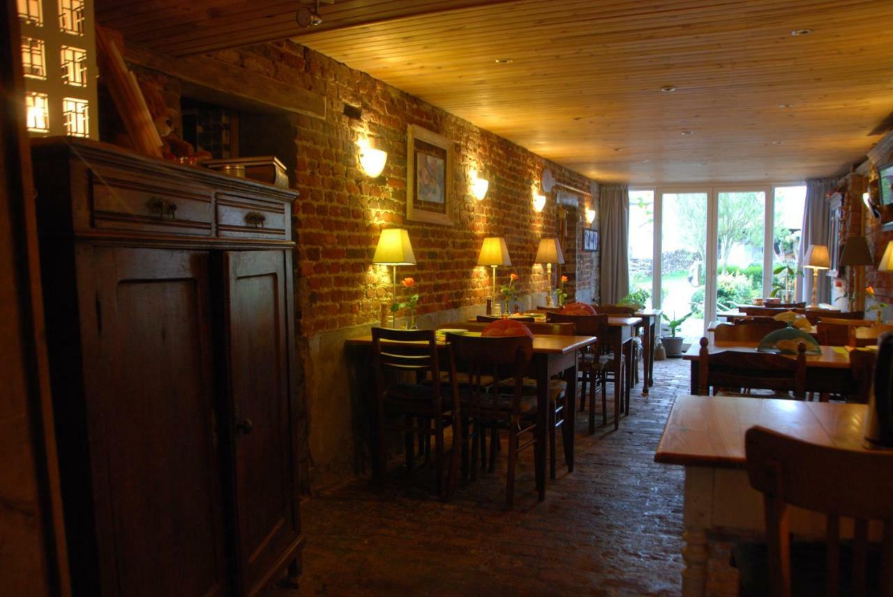 B&B Les Trois Voisins Bourseigne-Vieille Exterior foto