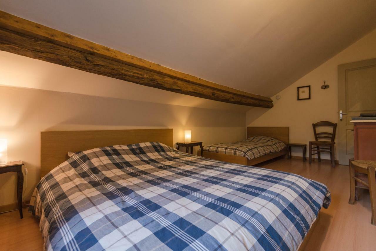B&B Les Trois Voisins Bourseigne-Vieille Exterior foto